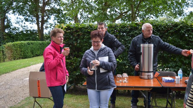 Efkes stille staon bie (vrijdag 22 juni 2018)